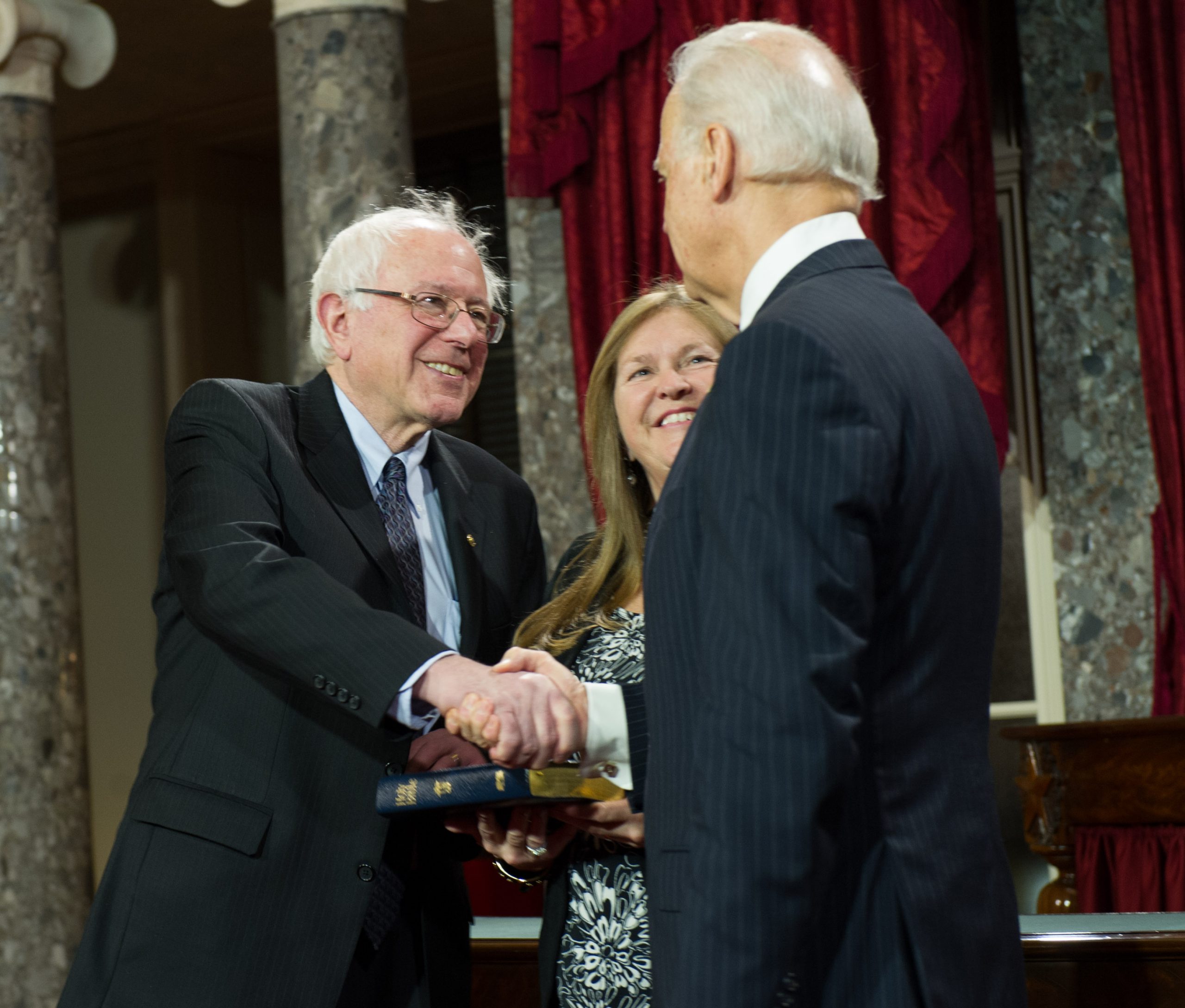 Bernie Sanders suspends 2020 campaign