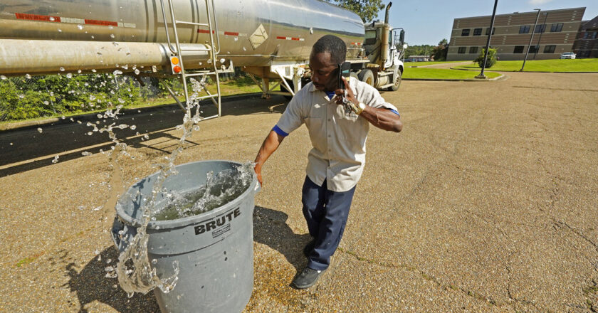 Jackson water crisis forces residents to find alternatives