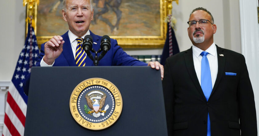 Feds propose ‘student loan safety net’ alongside forgiveness
