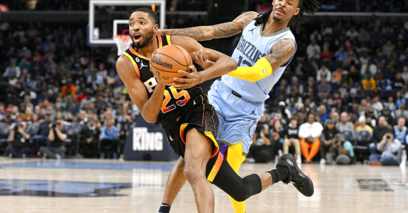 Grizzlies beat Suns 136-106, extend winning streak to 10
